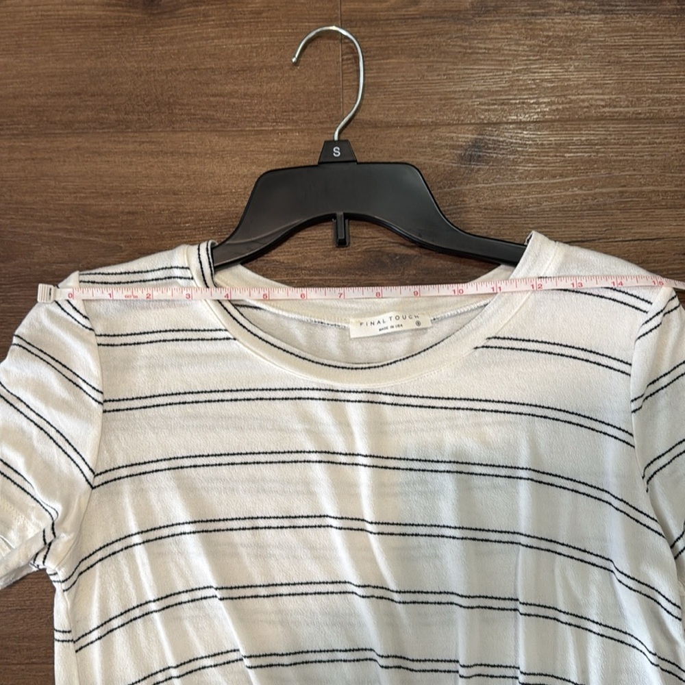 Woman's Final Touch Tie Front Cream & Black Short Sleeve Shirt. Size Small - Picture 8 of 8